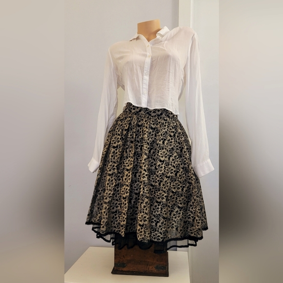 NEW Women's Beautiful Classy Gold and Black Skirt, Size Small - Picture 5 of 13